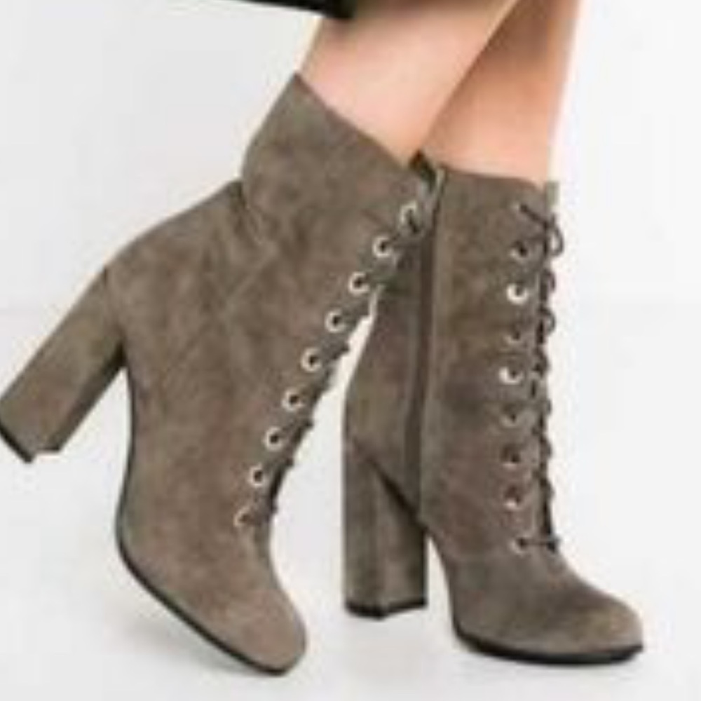 Vince Camaro Trisha suede boots